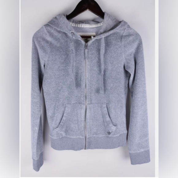 New hollister velour tracksuit - Size S - Picture 3 of 11